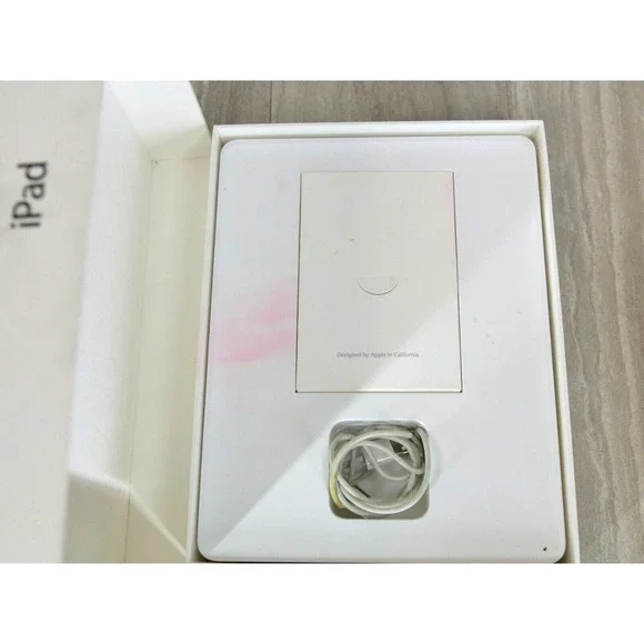 Apple iPad 2 16GB, Wi-Fi, 9.7in White - - Picture 3 of 5